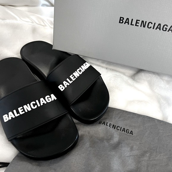 BALENCIAGA Women’s Pool slides 36 - Picture 1 of 9